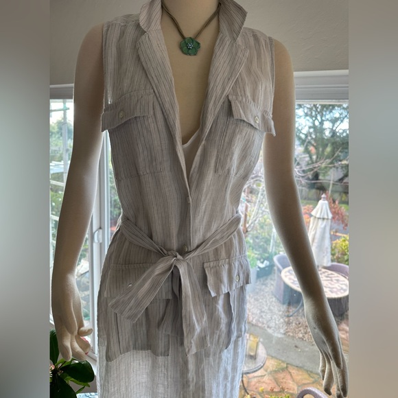 Ladies James Perse sleeveless linen front button, belted interior slip attached - Picture 3 of 5